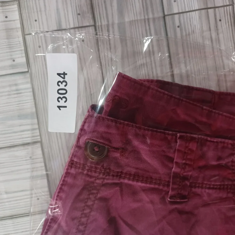 Maurices Womens Burgundy Maroon Chino Shorts Size 7/8 Stretch Cotton Casual